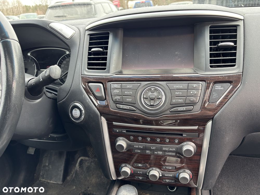 Nissan Pathfinder - 6