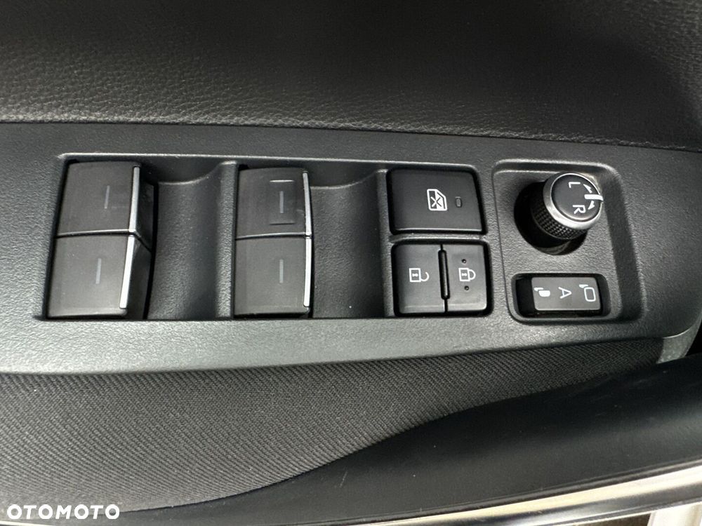Toyota Corolla 2.0 Hybrid Comfort - 20