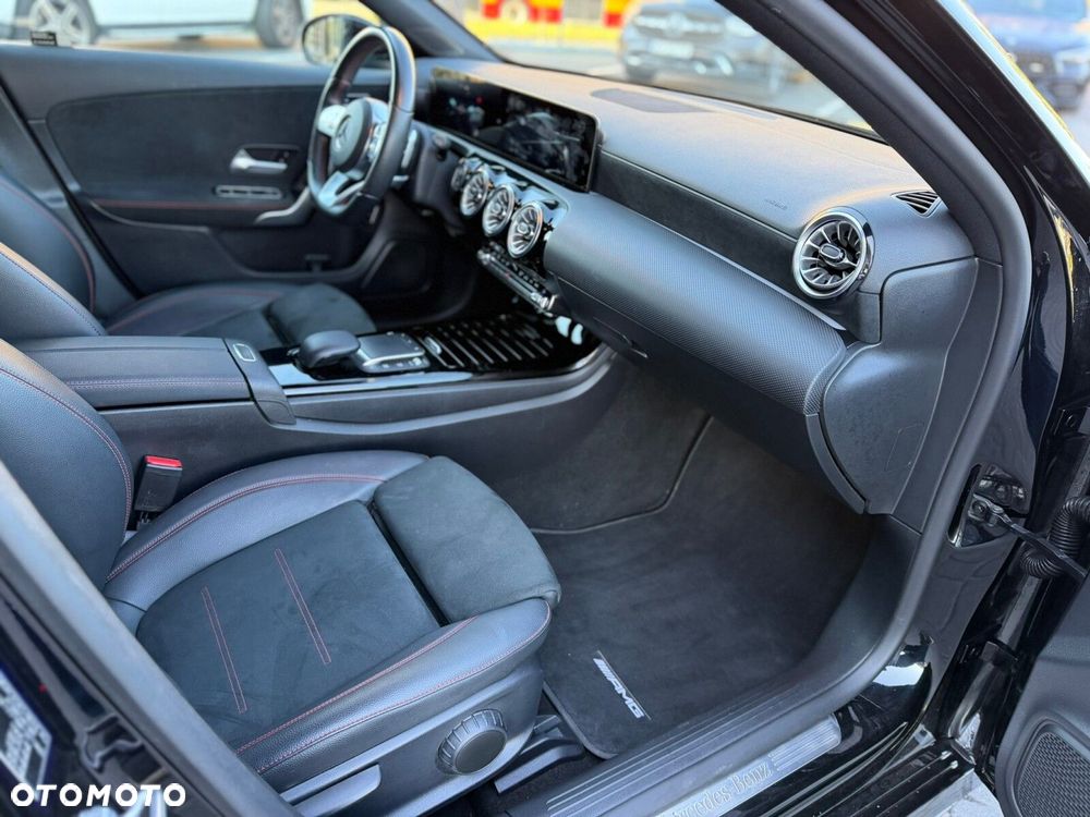 Mercedes-Benz Klasa A 180 AMG Line 7G-DCT - 12
