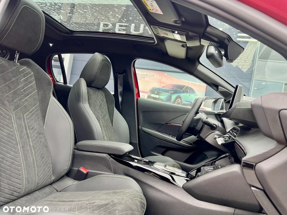 Peugeot 208 1.2 mHEV GT - 11