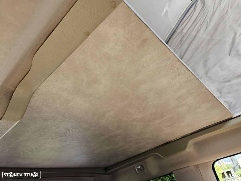 Land Rover Discovery - 25