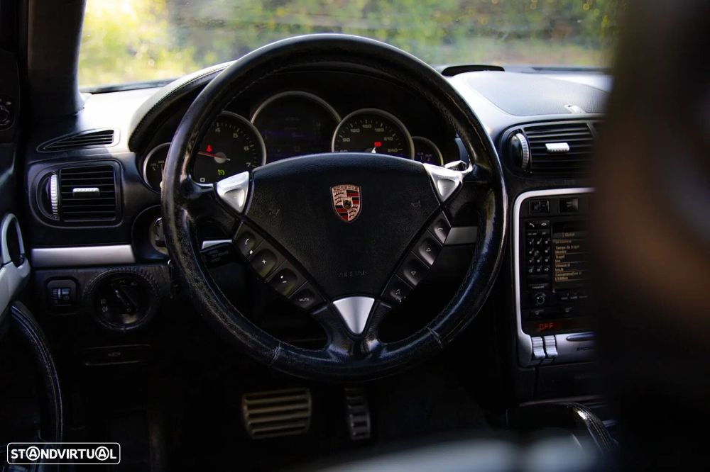 Porsche Cayenne Turbo - 27