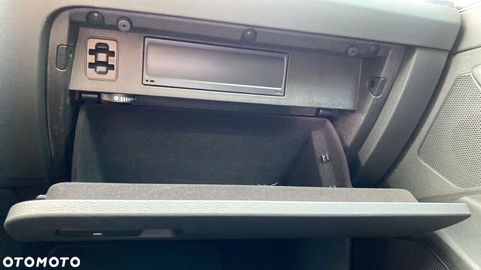 Volkswagen Passat - 24