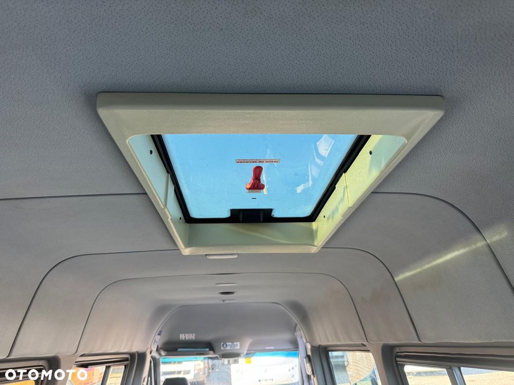 Volkswagen Crafter 2012r. Klimatyzacja 23 Osobowy Webasto Drzwi Pneumatyczne I wł Urząd Gminy - 27