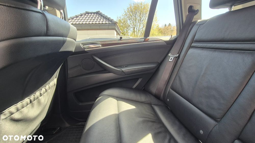 BMW X5 xDrive35i Edition Exclusive - 36