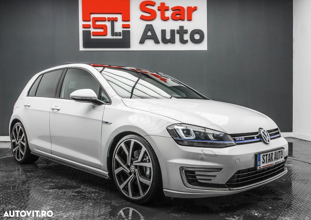 Volkswagen Golf - 4
