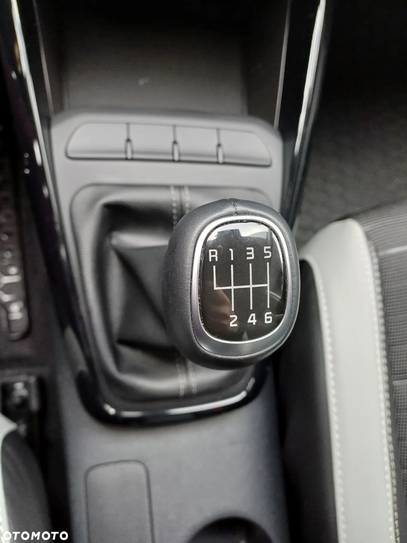 Kia Stonic 1.0 T-GDI L - 11