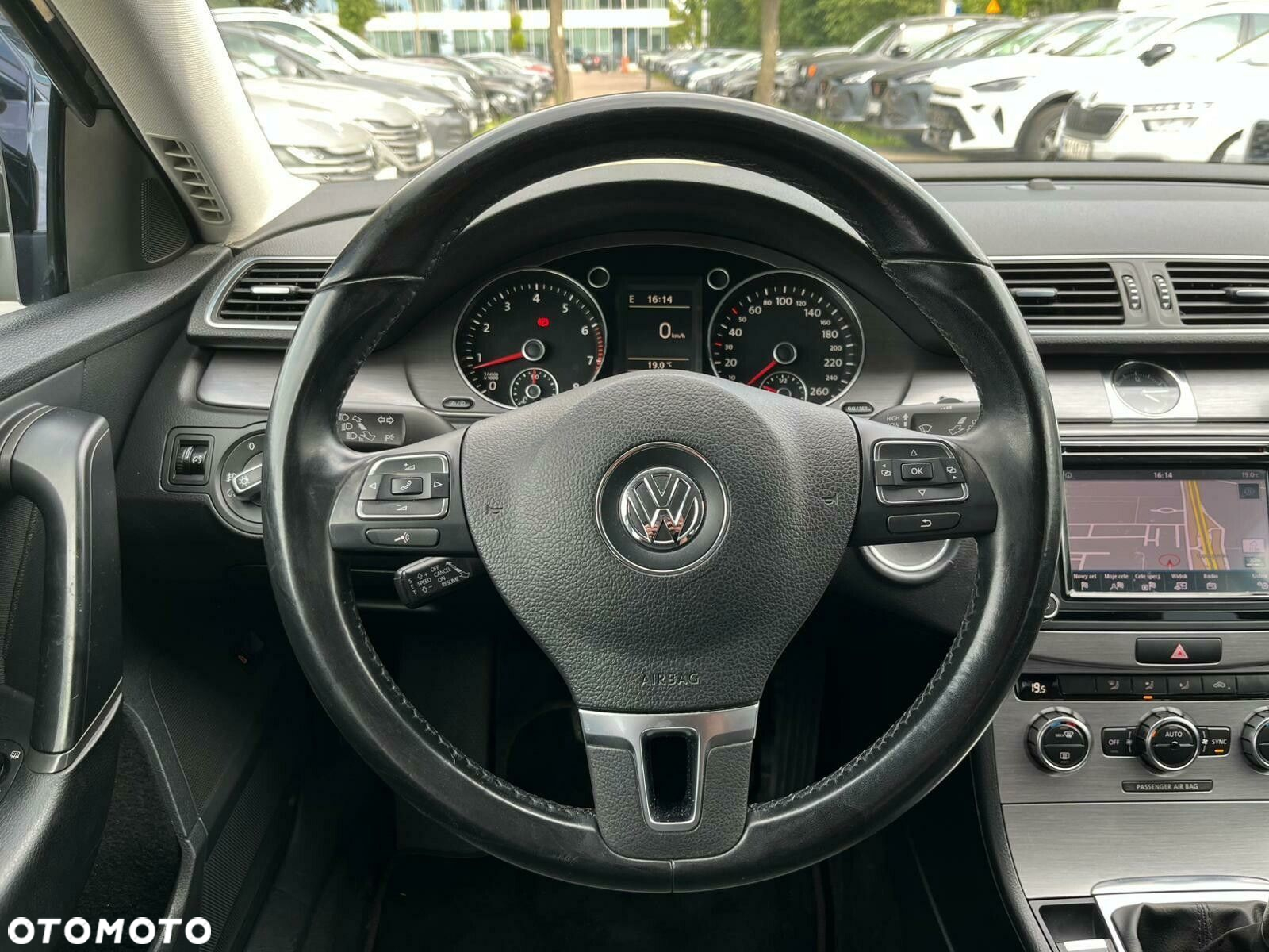 Volkswagen Passat 1.4 TSI BMT Comfortline - 11