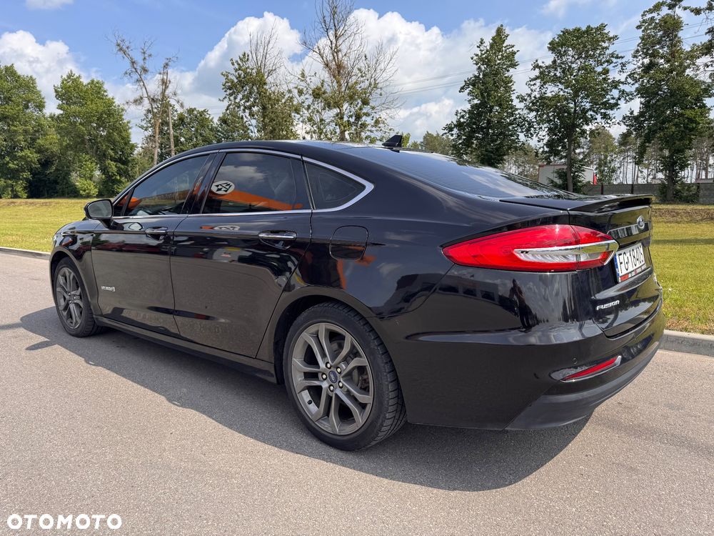 Ford Fusion - 4