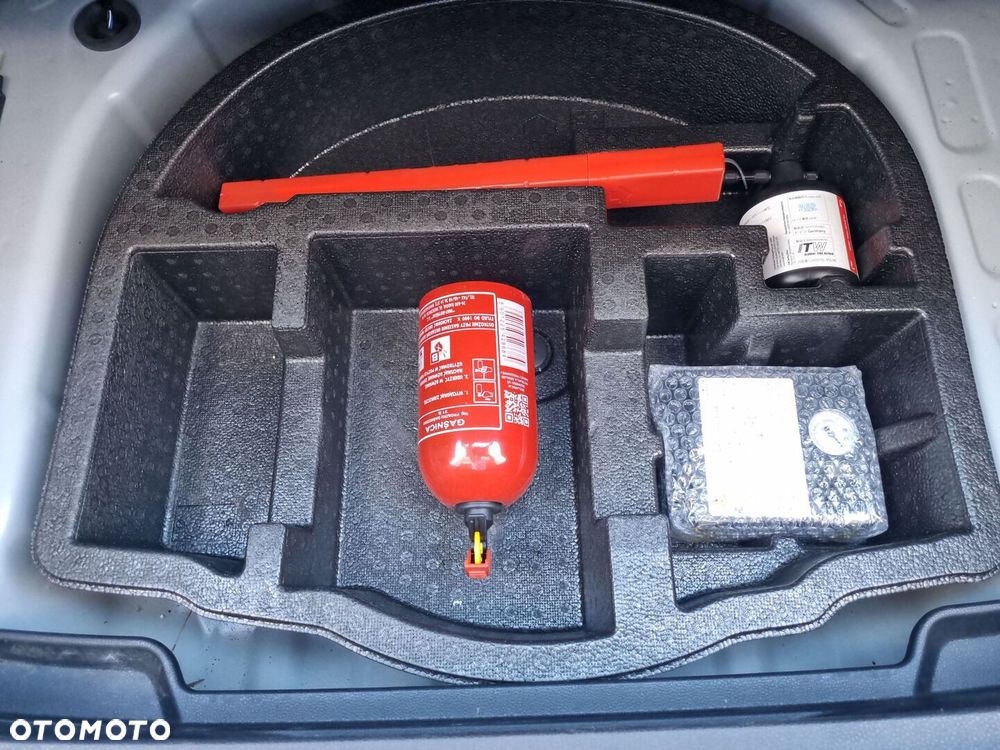 Toyota Yaris Cross Hybrid 1.5 Comfort - 24