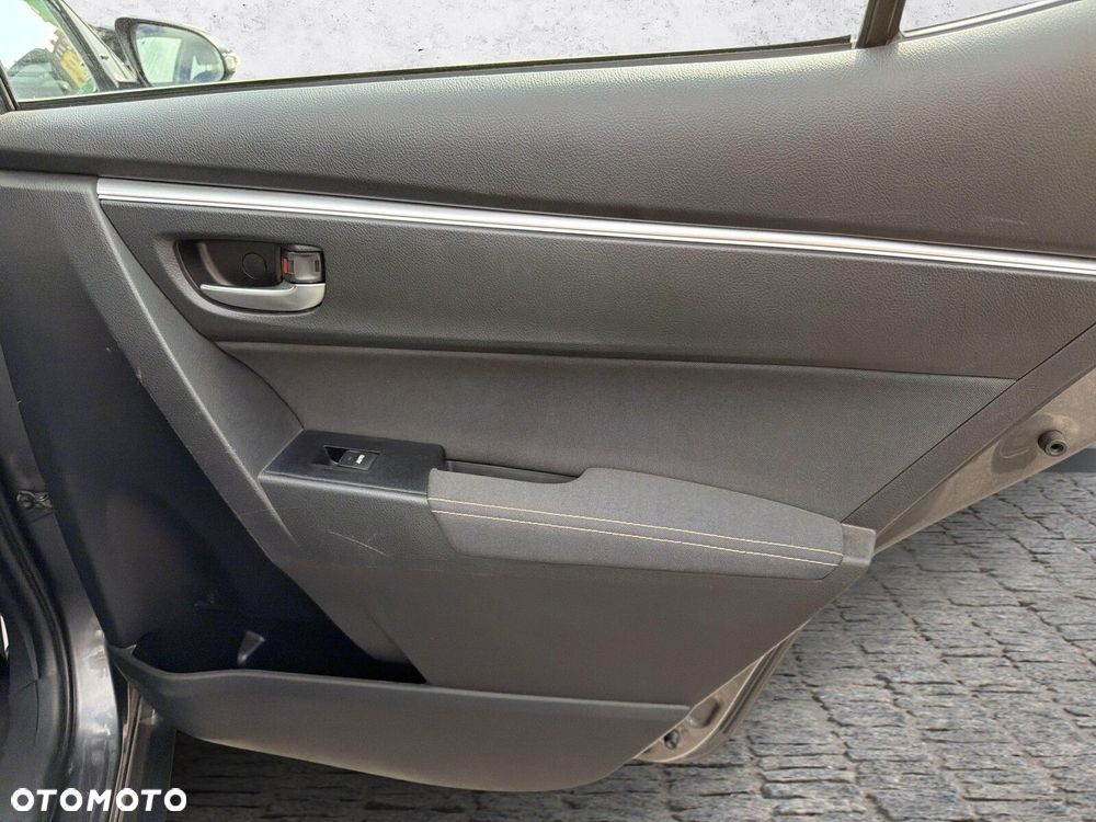 Toyota Corolla 1.6 Active - 29