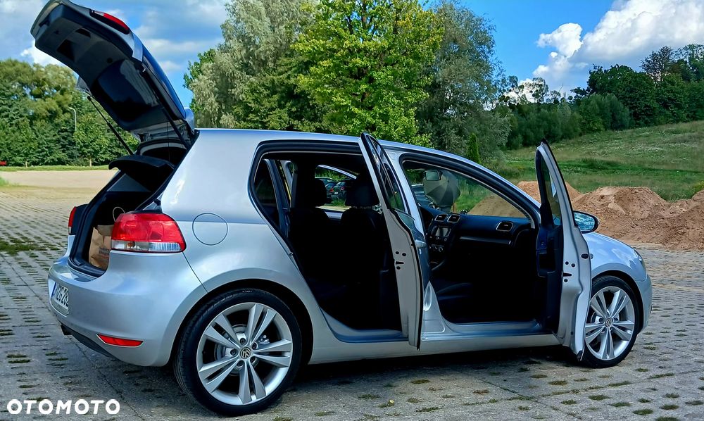 Volkswagen Golf 2.0 TDI DPF BlueMotion Technology Comfortline - 12