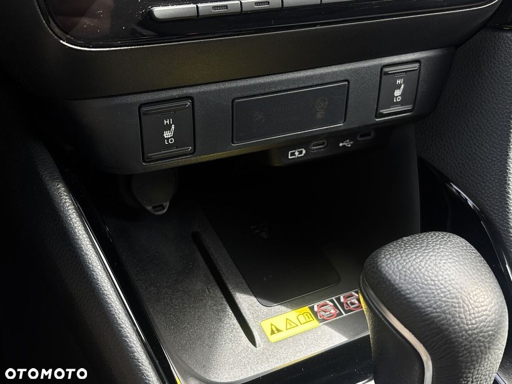 Toyota Yaris Hybrid 1.5 Style - 25