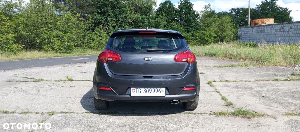 Kia Ceed 1.6 GDI Dream-Team Edition - 11