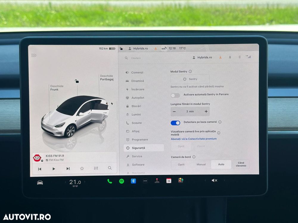 Tesla Model Y Long Range Dual Motor AWD - 33