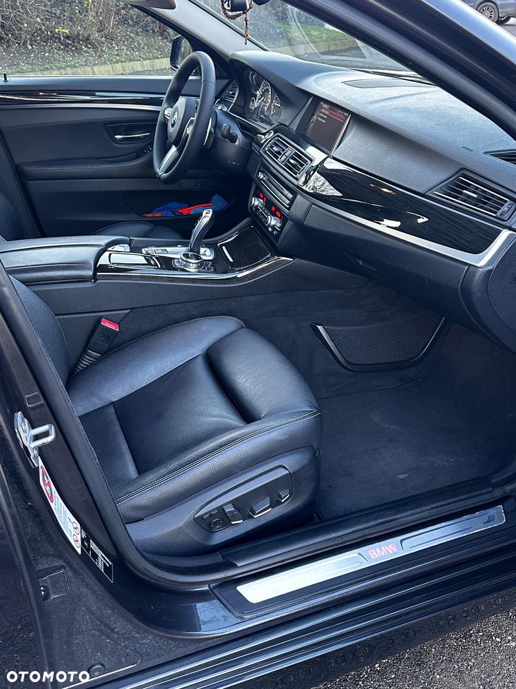 BMW Seria 5 520d Luxury Line - 11