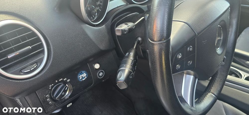 Mercedes-Benz ML 350 4-Matic - 21