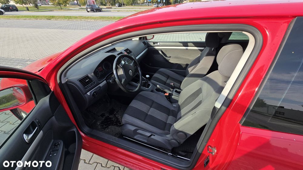 Volkswagen Golf - 5