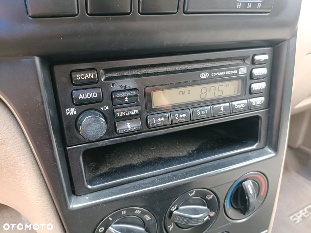 KIA SPECTRA I 00-04 2002 r. LIFT radioodtwarzacz radioodbiornik radio * - 2