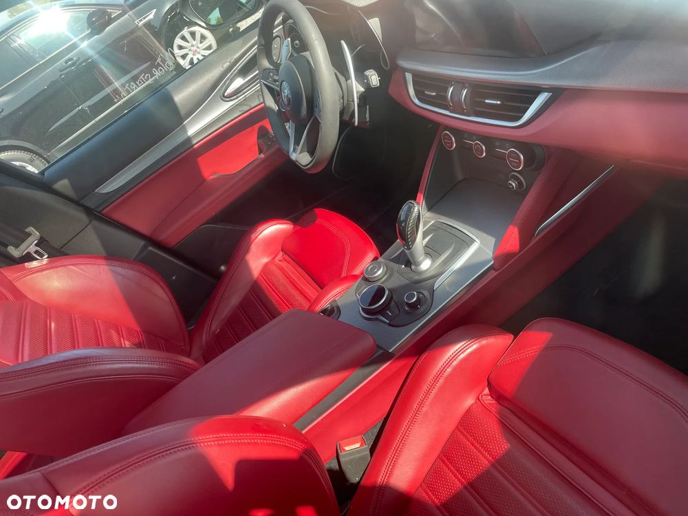 Alfa Romeo Stelvio 2.0 Turbo 6C Villa D'este Q4 - 3