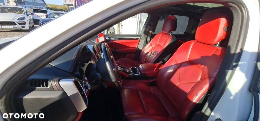 Porsche Cayenne - 27