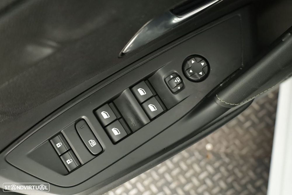 Peugeot 308 1.2 PureTech GT EAT8 - 19