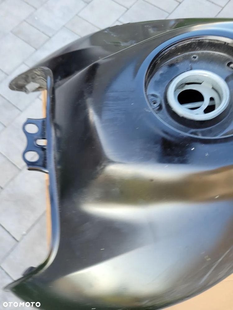 Bak, zbiornik paliwa Honda CB 1000R SC60 - 19