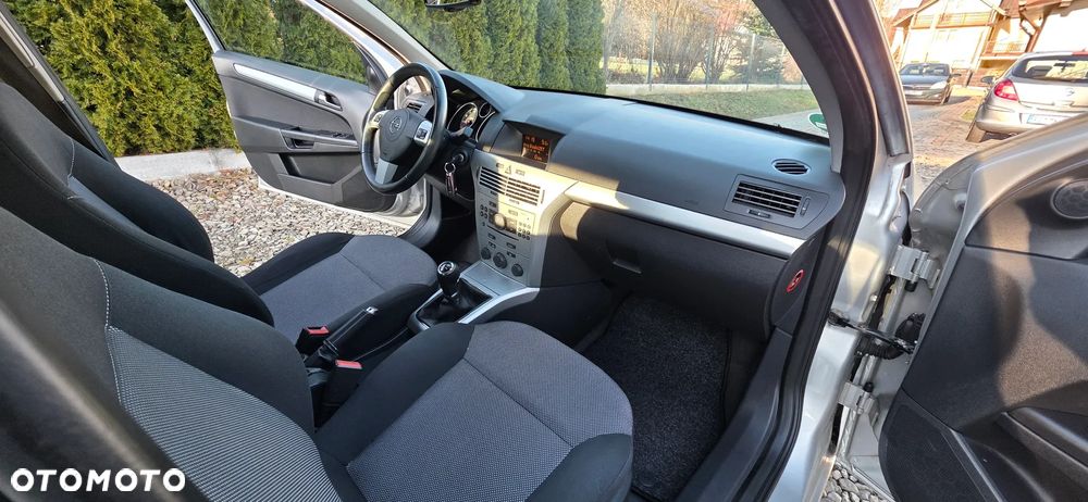 Opel Astra 1.4 - 24