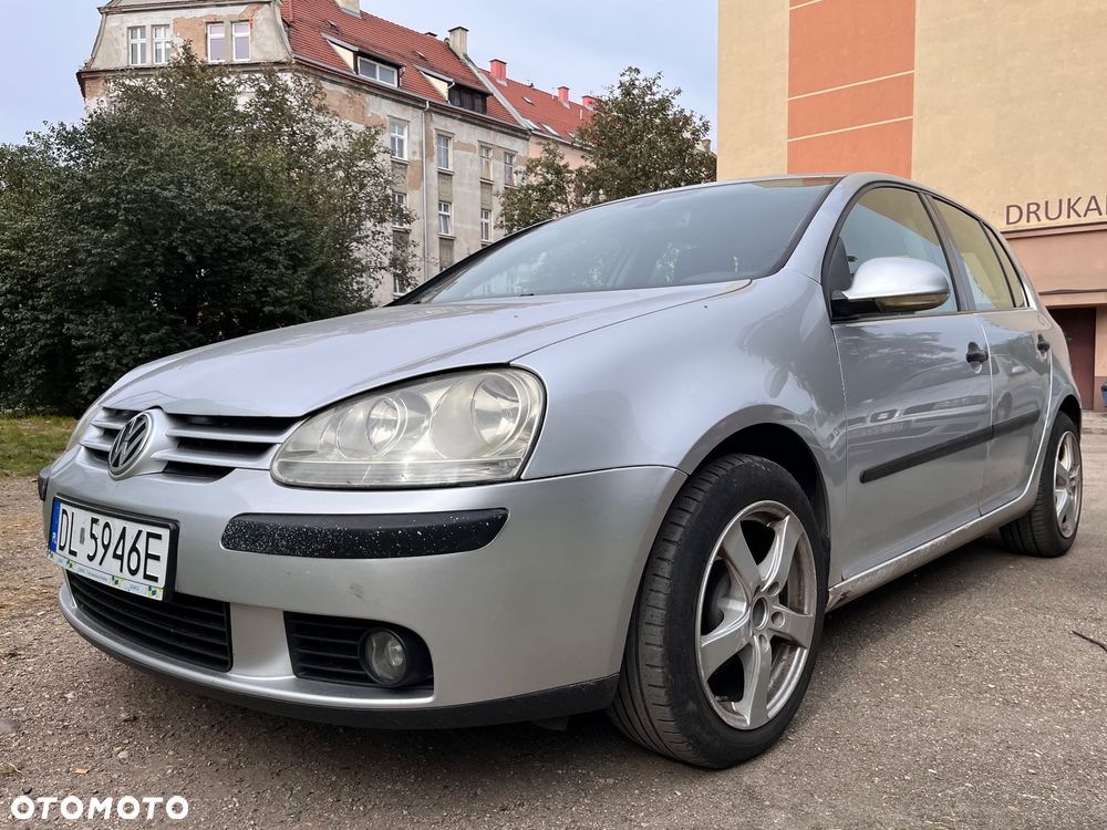Volkswagen Golf - 5