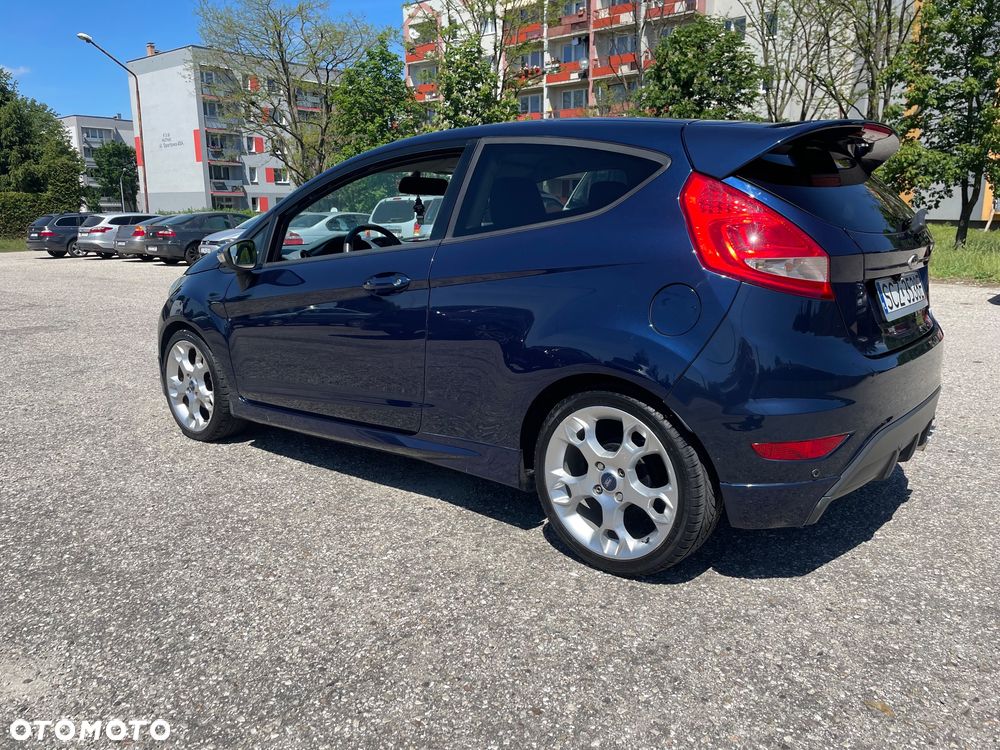 Ford Fiesta - 2
