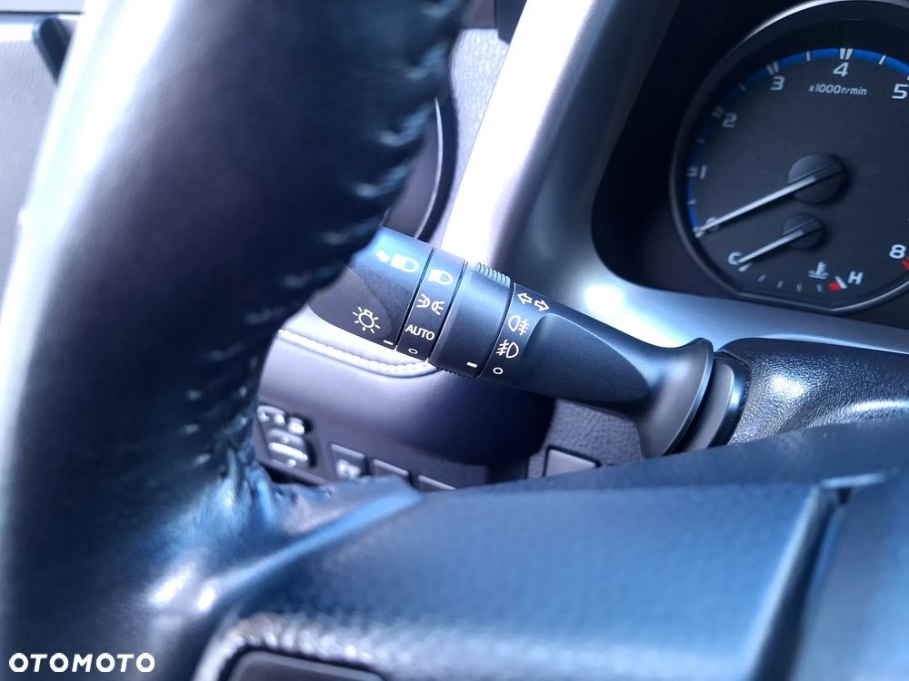 Toyota RAV4 2.0 4x4 Start&Stop Executive - 29