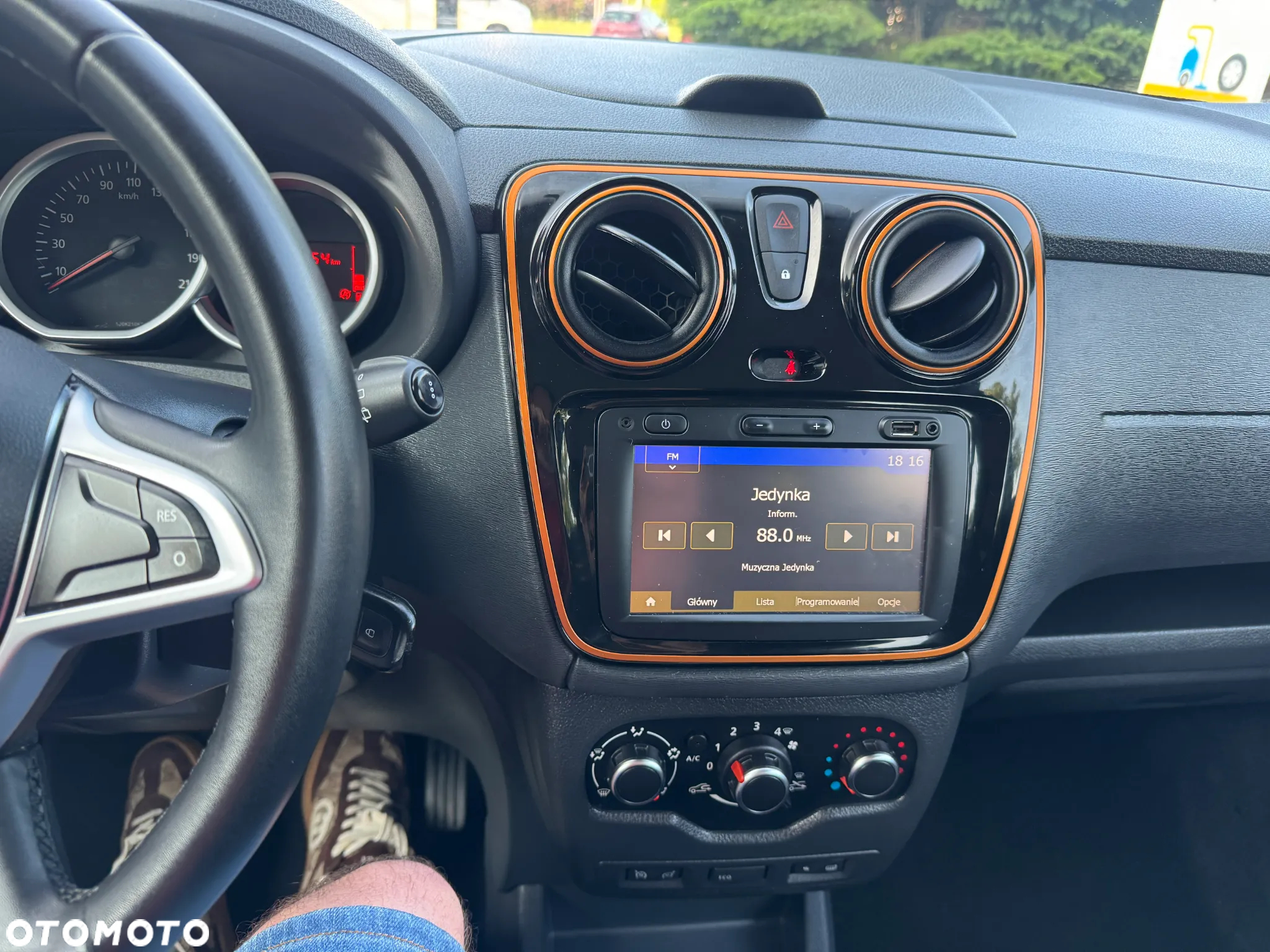 Dacia Lodgy 1.2 TCe Stepway S&S EU6 - 17