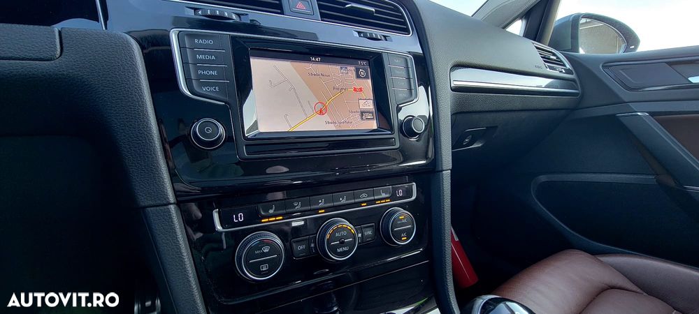 Volkswagen Golf 2.0 TDI (BlueMotion Technology) Highline - 34