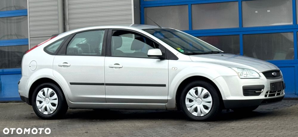Ford Focus 1.6 16V Style - 17