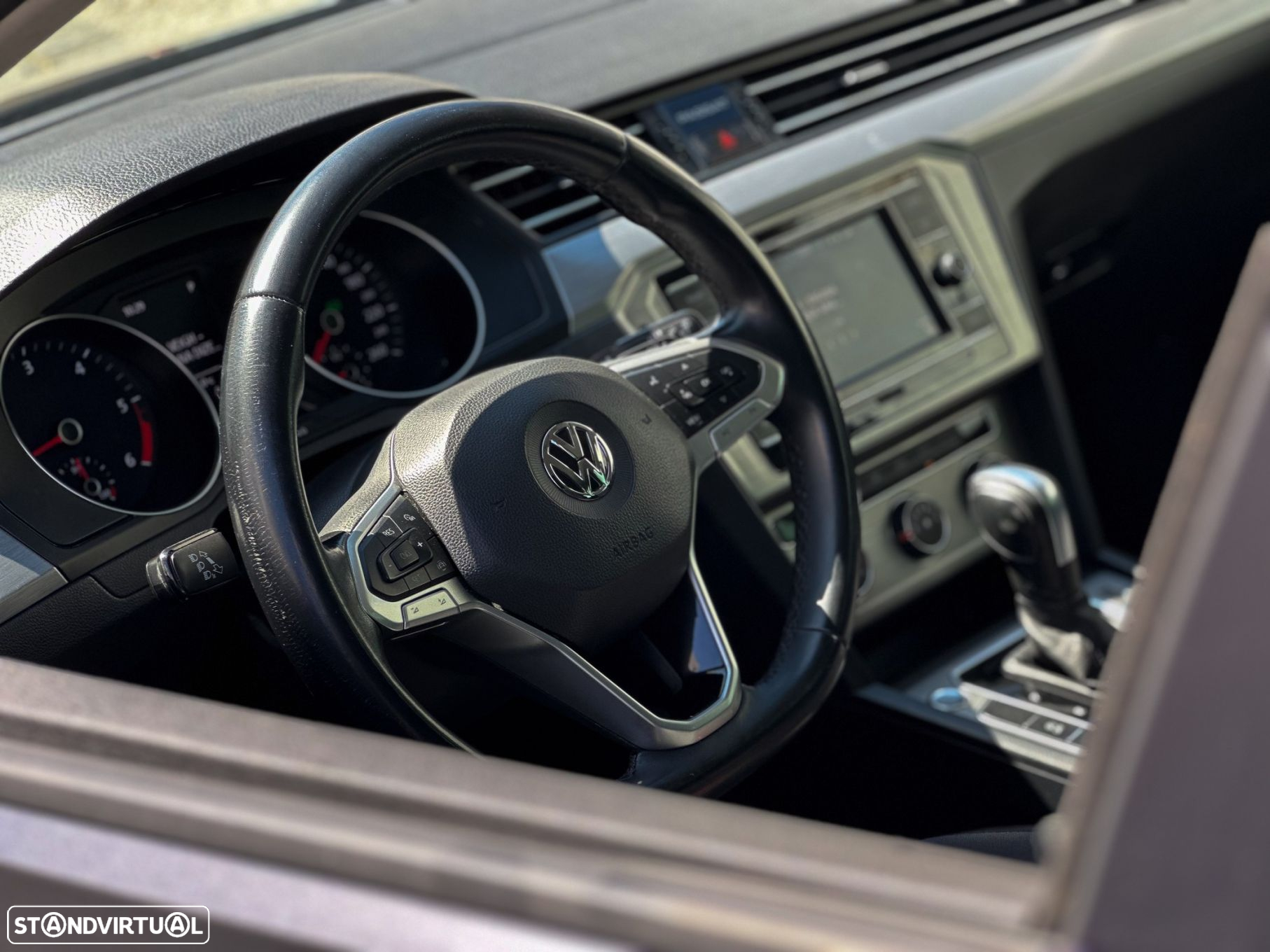 VW Passat 1.6 TDI Confortline DSG - 13