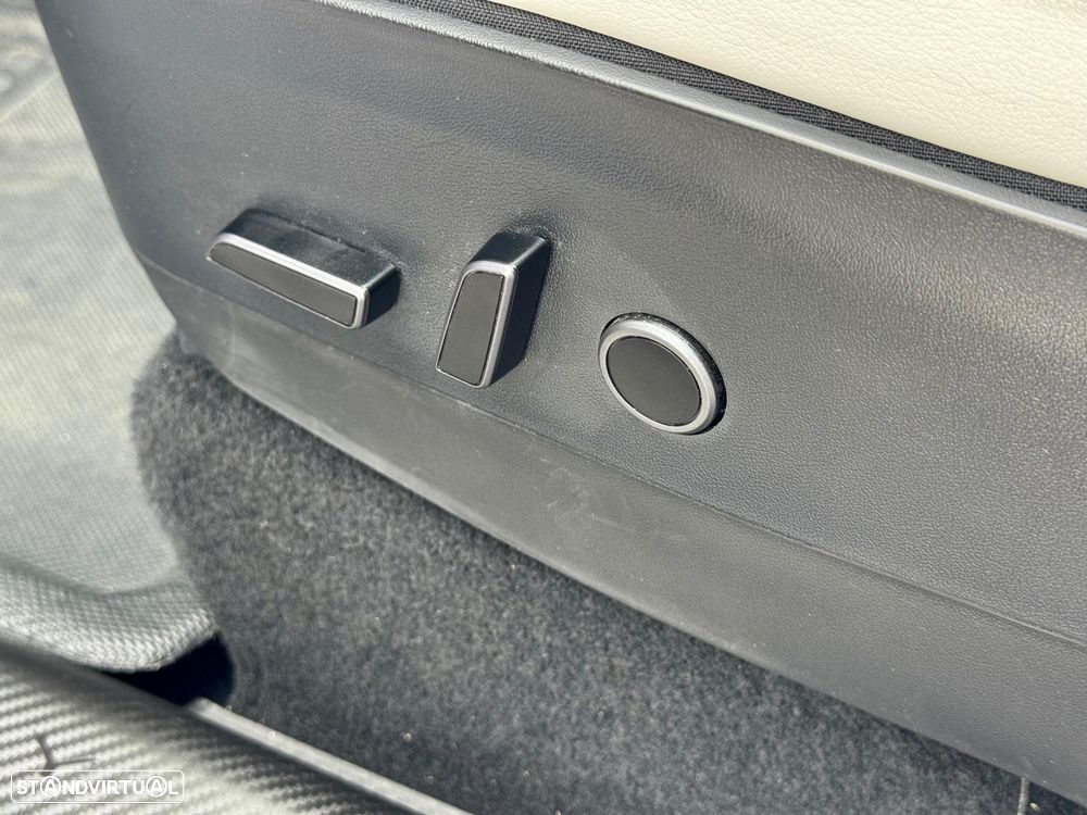 Tesla Model Y Standard Long Range RWD - 10