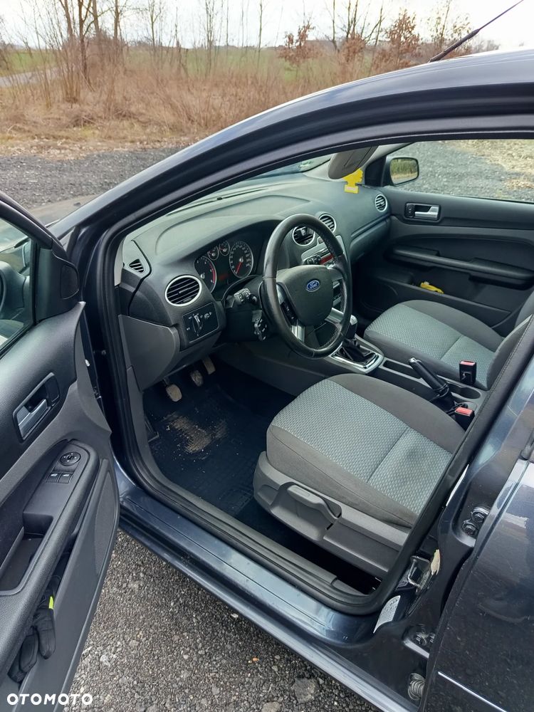 Ford Focus 1.6 TDCi Ambiente DPF - 12