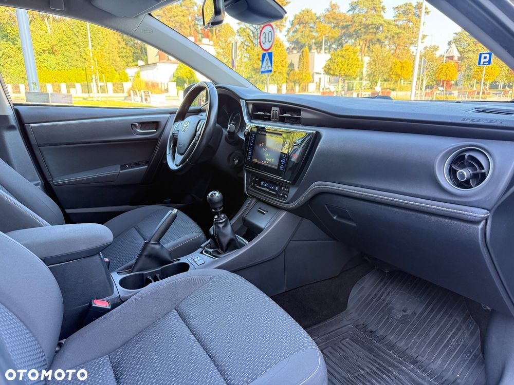 Toyota Corolla 1.6 Comfort - 22