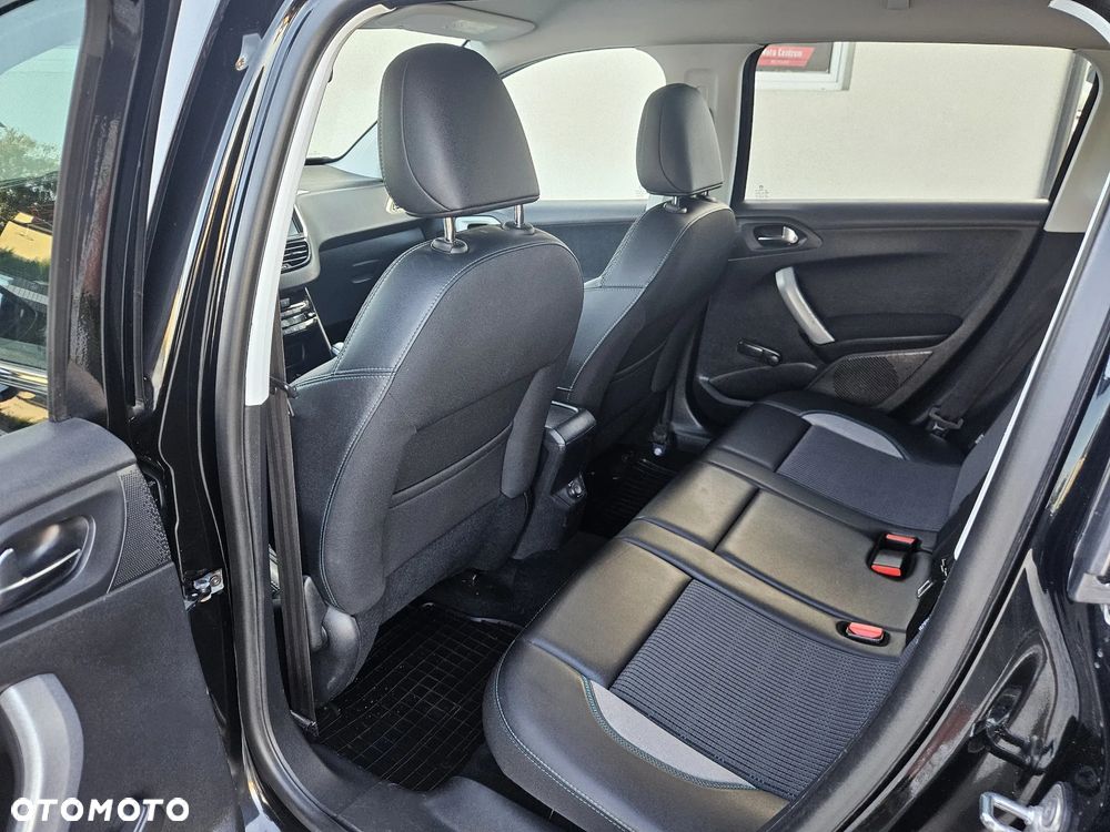 Peugeot 2008 1.6 BlueHDi Style - 14