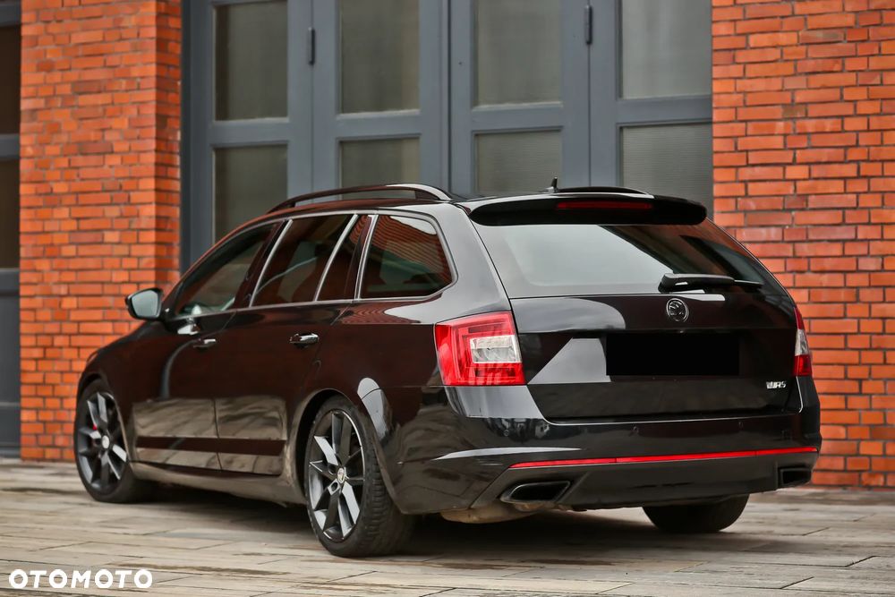 Skoda Octavia 2.0 TDI DSG RS - 13