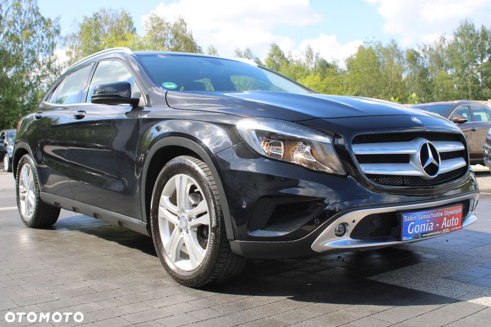 Mercedes-Benz GLA - 11