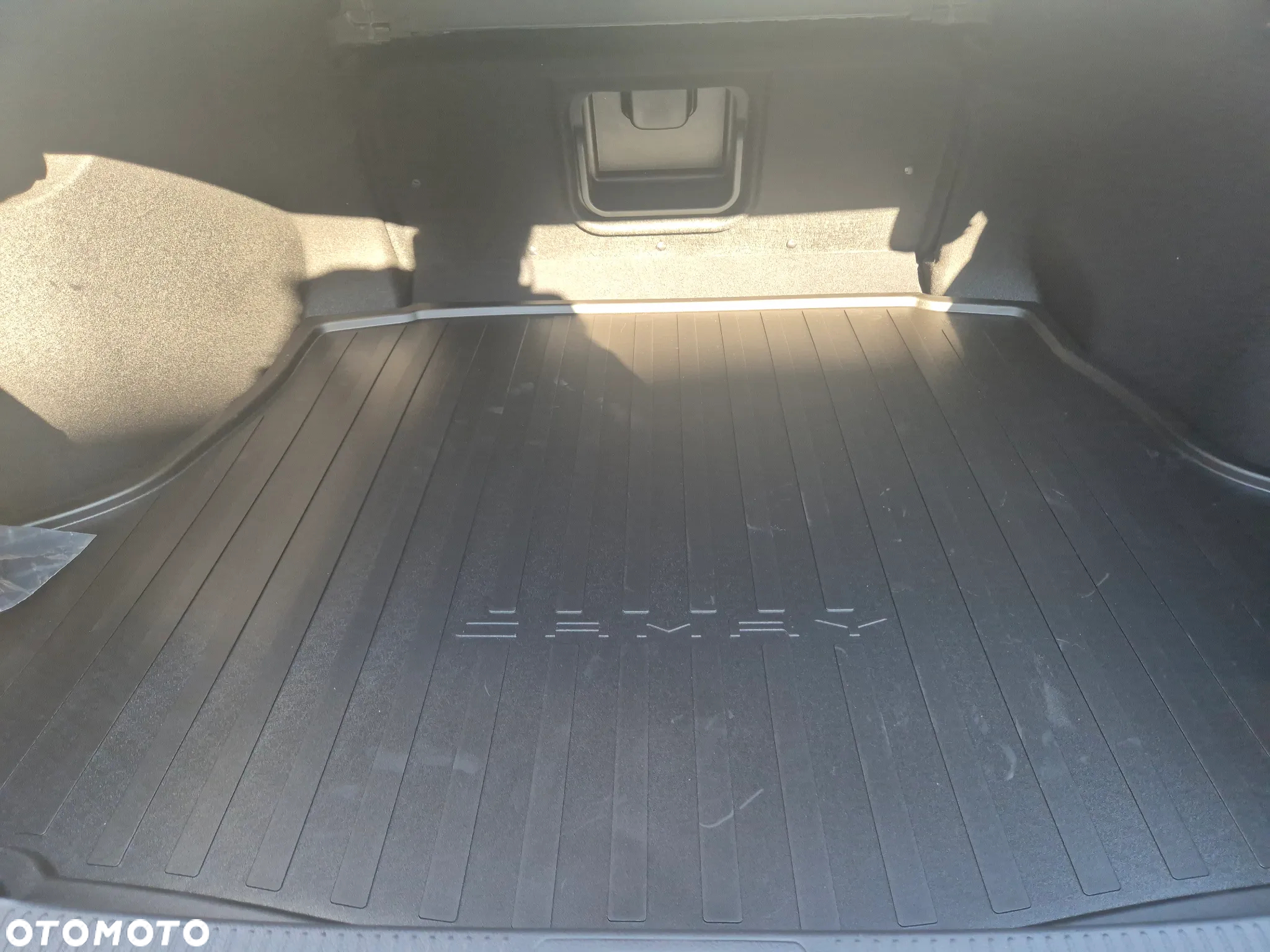 Toyota Camry - 11