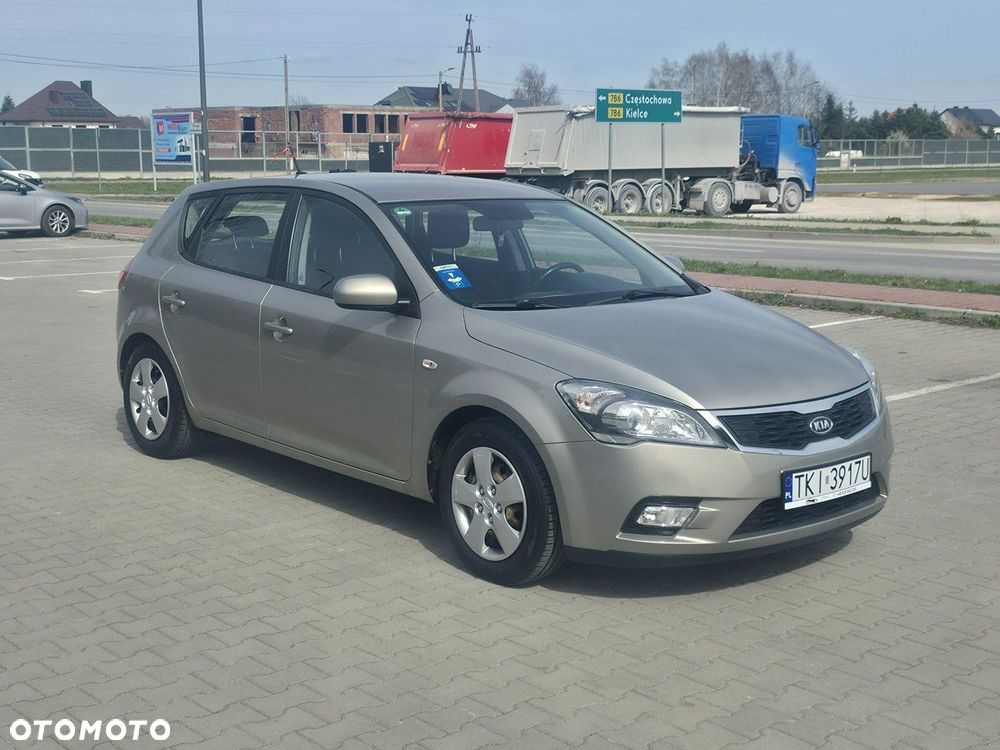Kia Ceed - 2