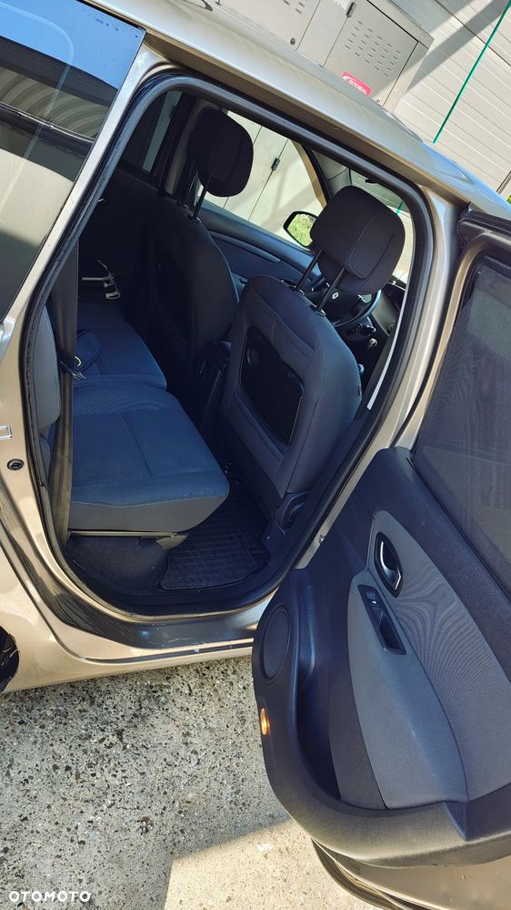 Renault Scenic - 17