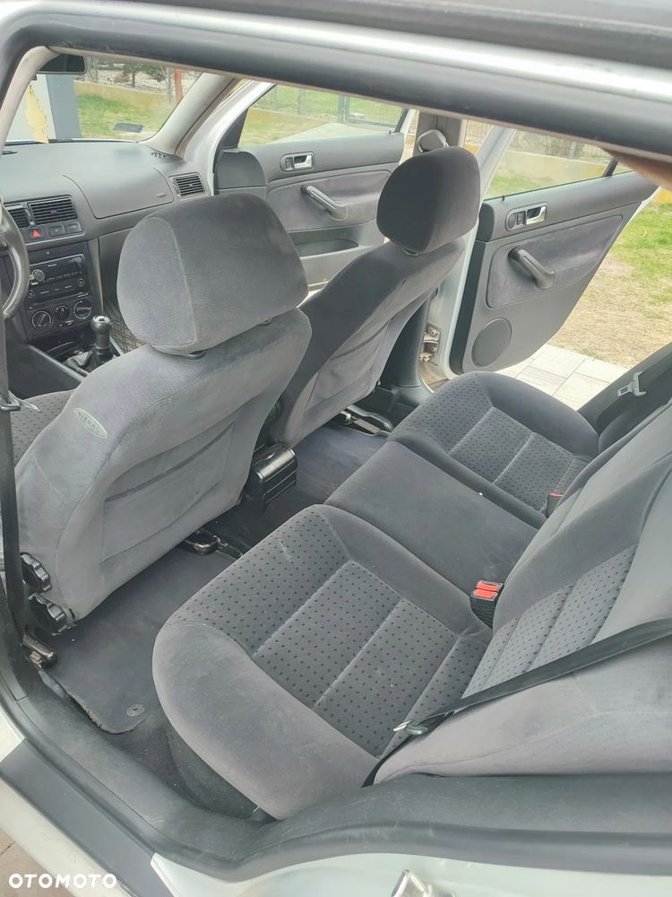 Volkswagen Golf 1.9 TDI Comfortline - 8