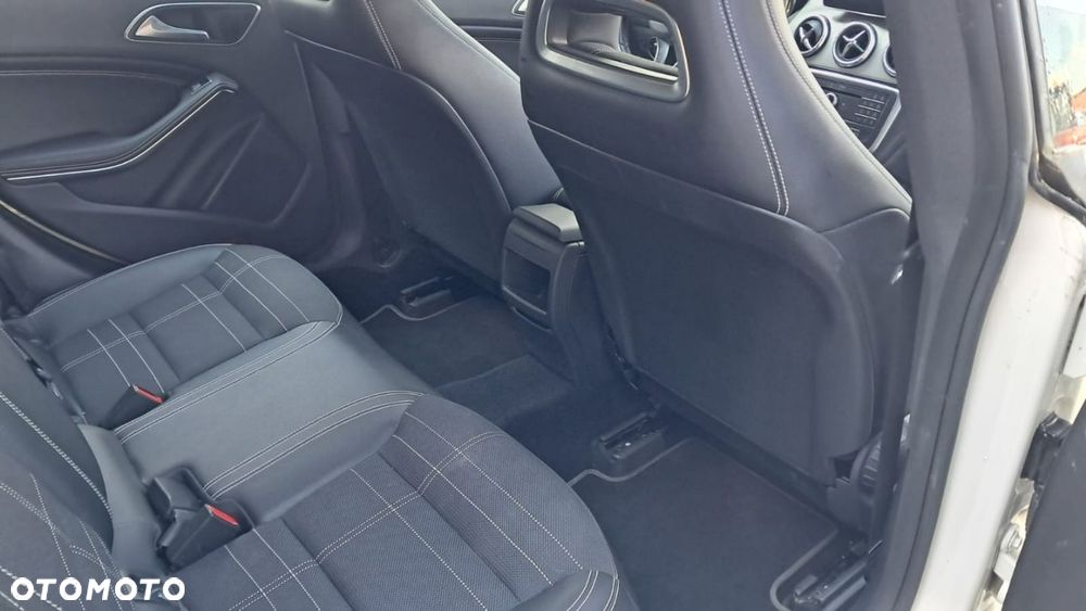 Mercedes-Benz CLA - 8