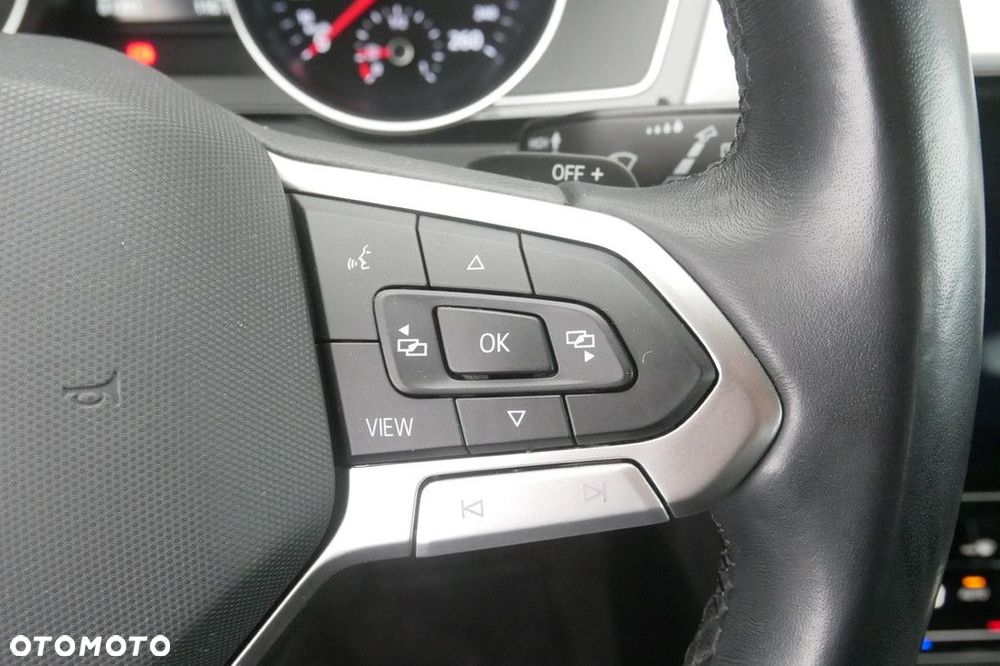 Volkswagen Passat Variant 2.0 TSI Business DSG - 25