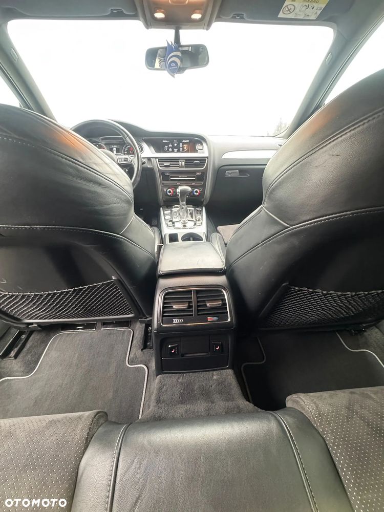 Audi A4 Avant 2.0 TDI Quattro Line S tronic - 23