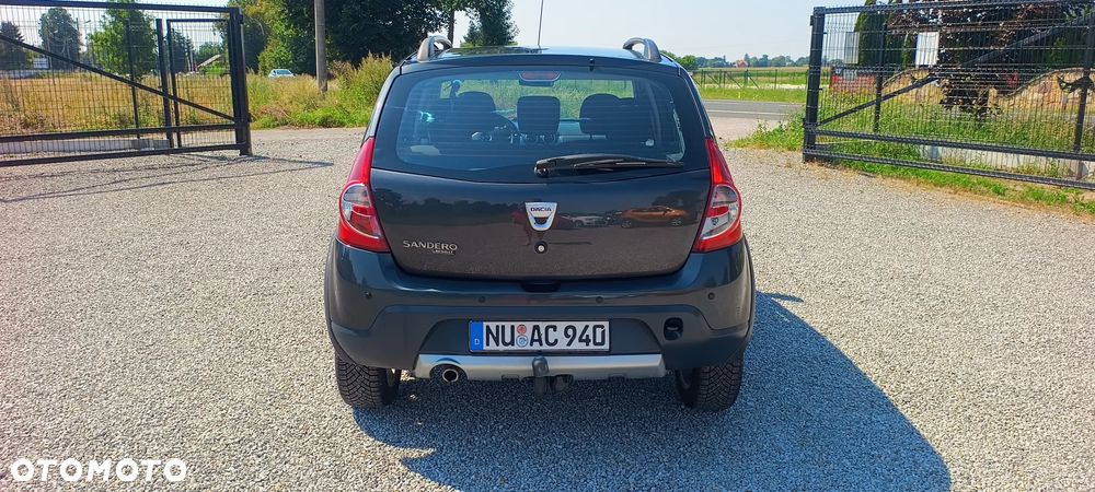 Dacia Sandero Stepway 1.6 - 10