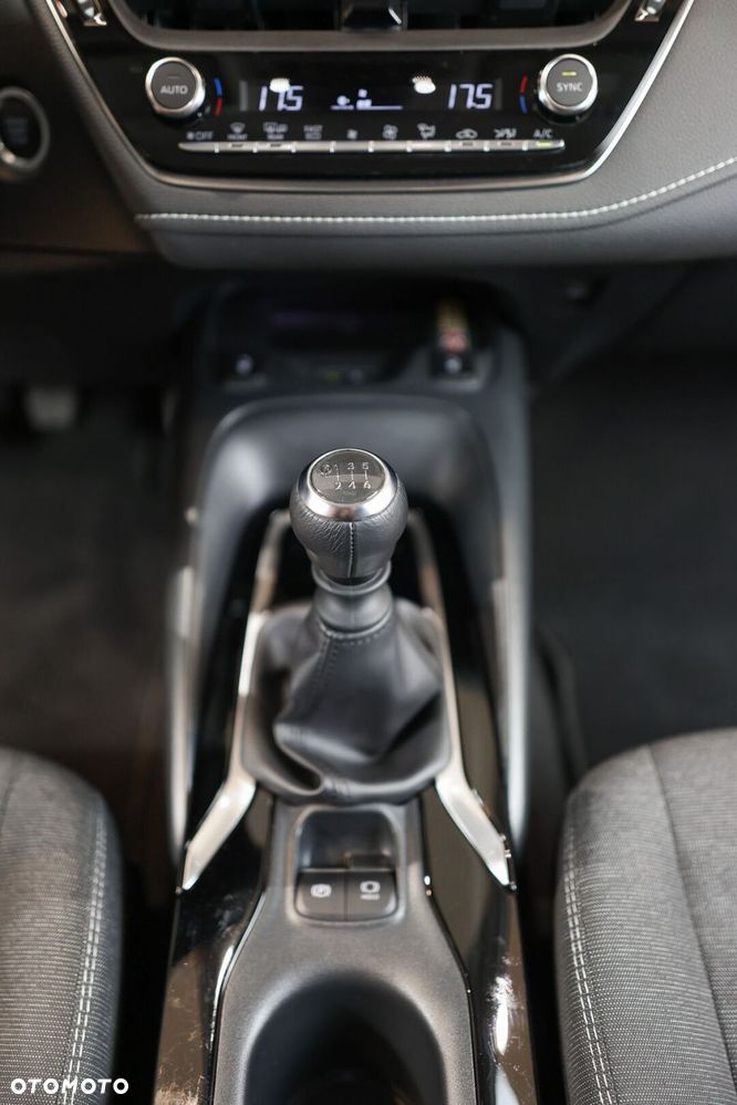 Toyota Corolla 1.5 Style - 27